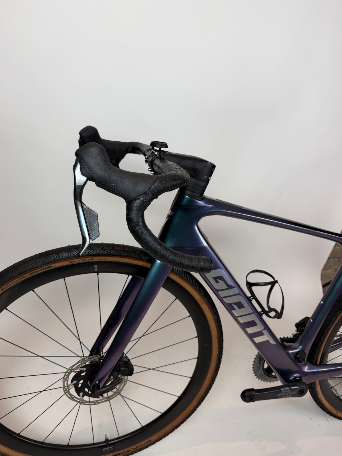 DEFY E