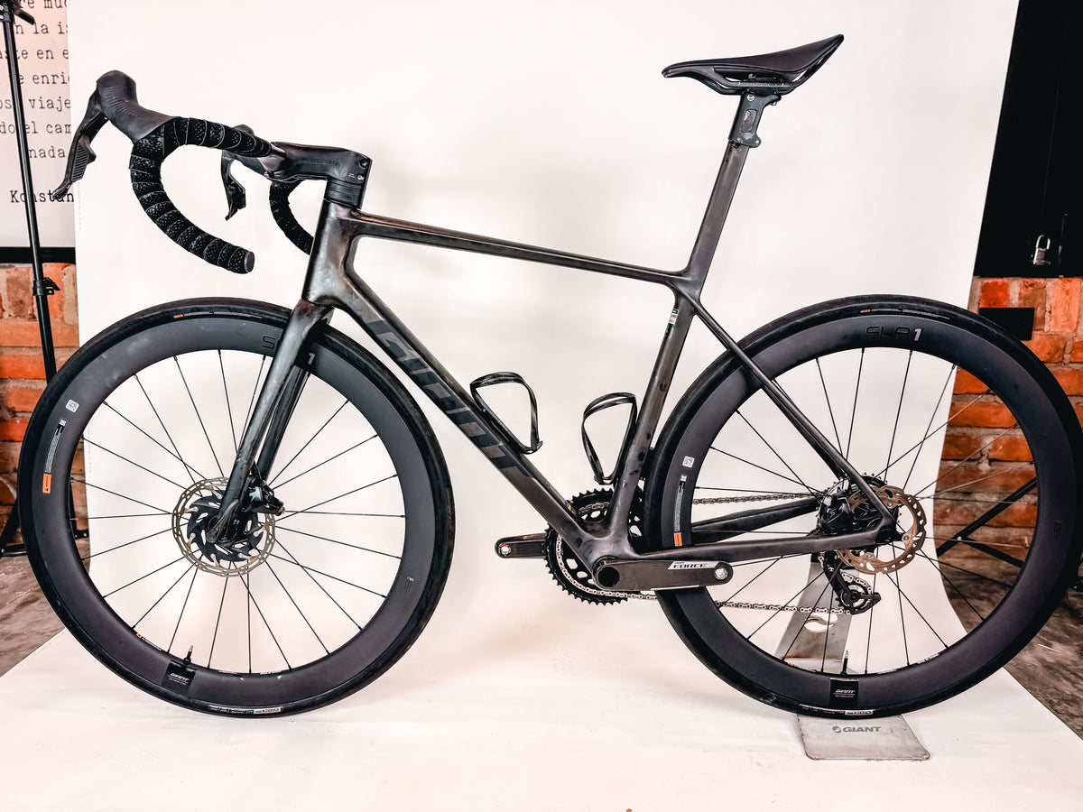GIANT TCR